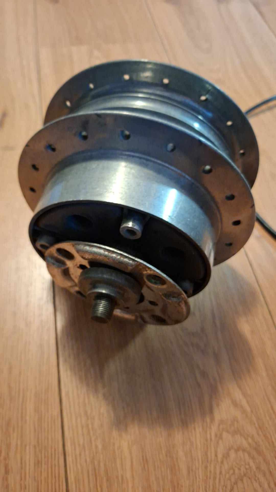 Grimeca Achternaaf GROOT incl. remankerplaat (136mm Remsegmenten / 186mm Buitendiameter) – Italiaanse Oldtimer / classic race